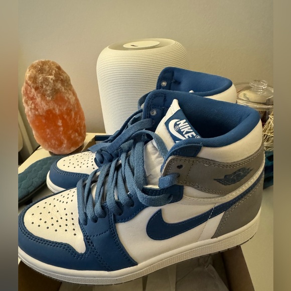 Jordan Retro 1 High OG - True Blue - Picture 3 of 8